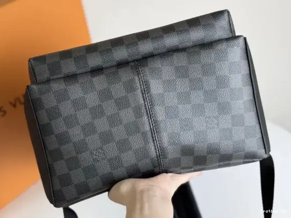 Frstbag ru VUITTON PM LOUIS Discovery Backpack 0412